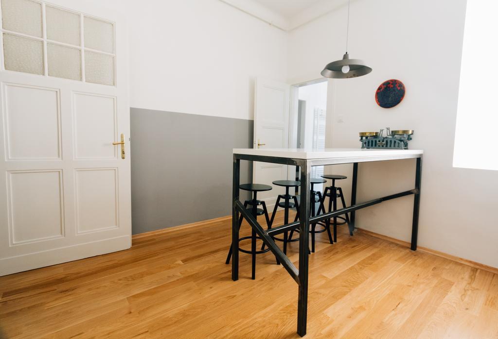 Mazuranic Square Apartment Загреб Номер фото